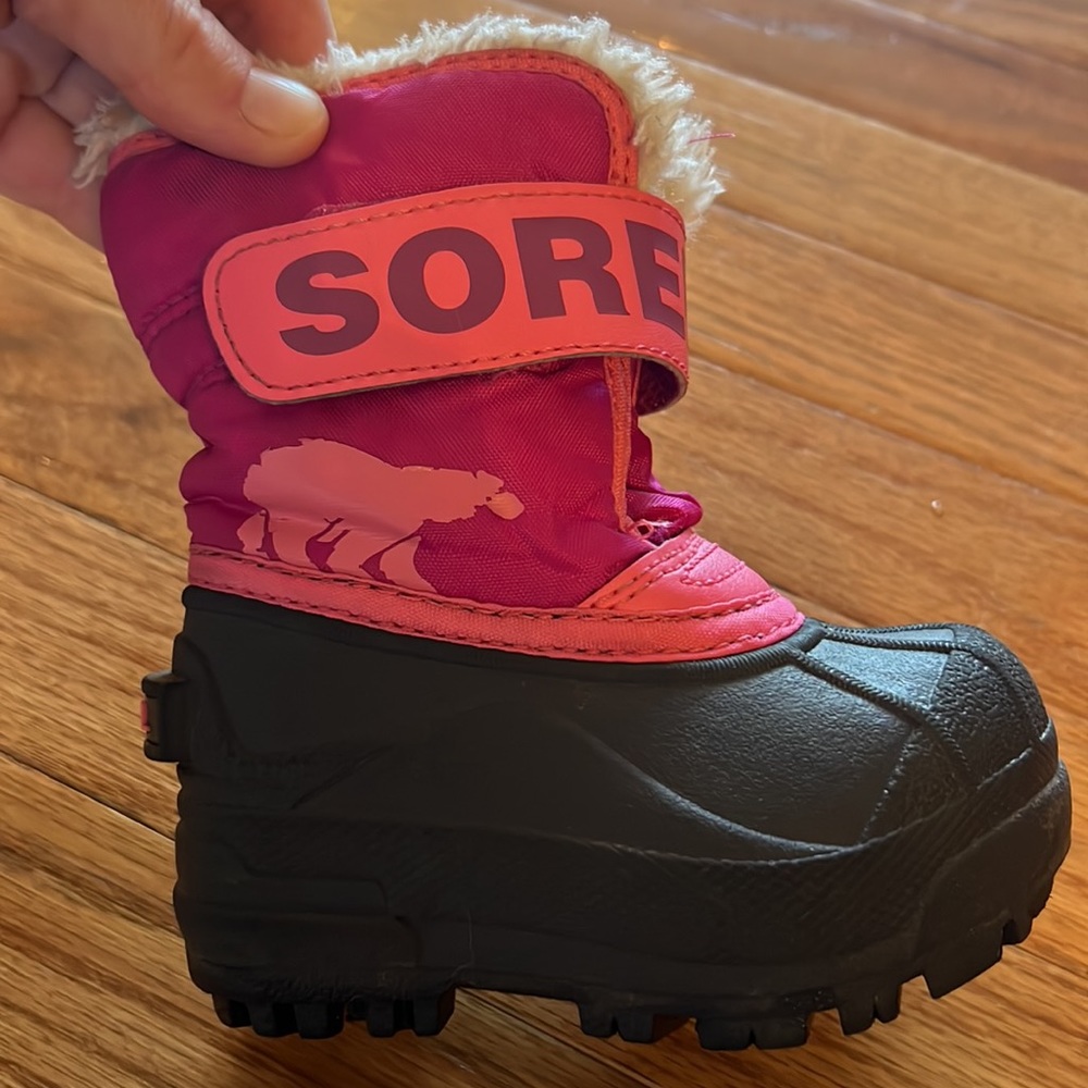 Sorel toddler snow boots - Picture 1 of 6